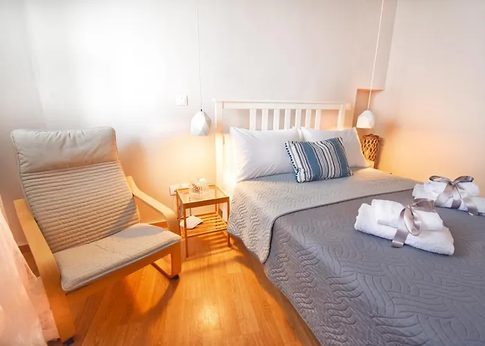 Mouragia Seaside Ground Floor *